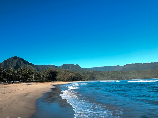 Discover the Charm of Our Renovated 2-Bedroom Cottage in Hanalei Bay